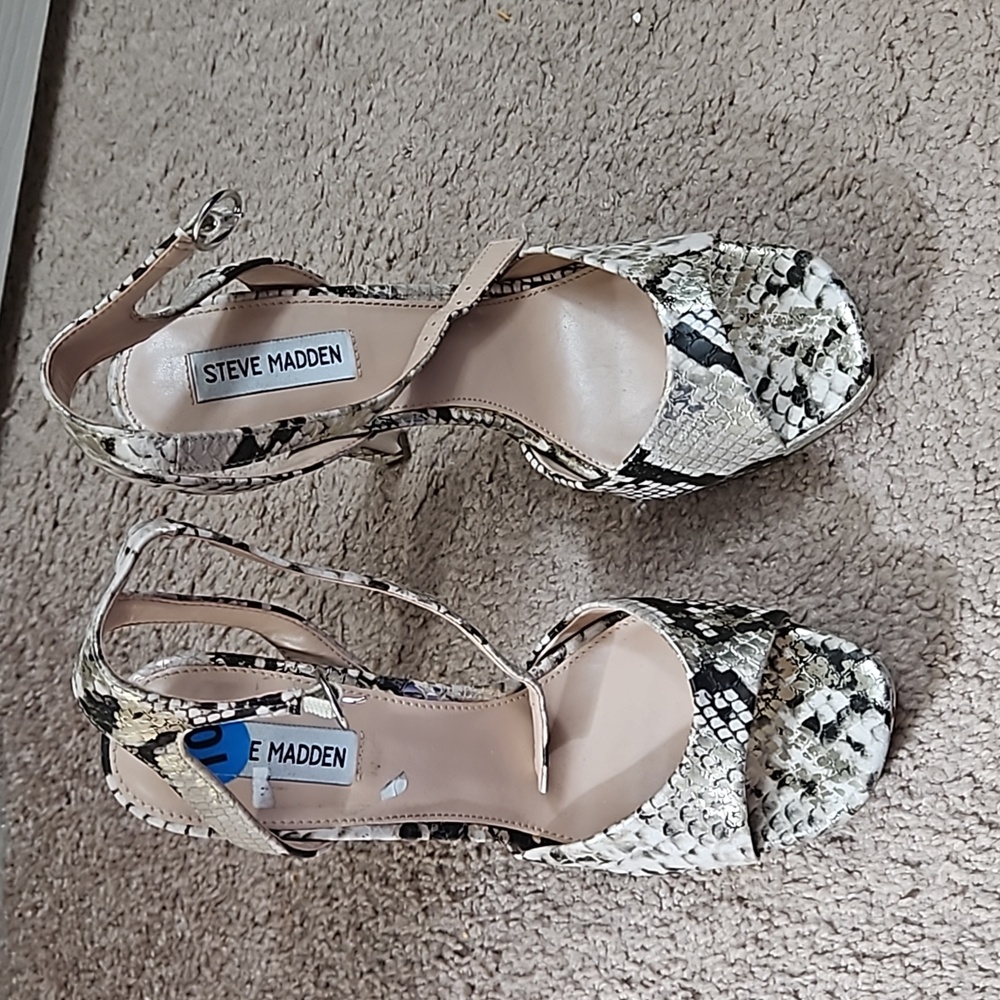 Steve Madden Snake Skin heels